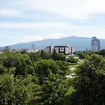 Ndk Skyline * Sofía